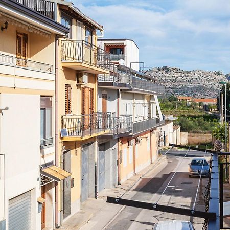 Le Tre Pigne Floridia Exterior foto